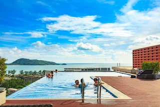 Кату: U208 - Patong Studio with kitchen, pool and private patio., Patong, Phuket, Thailand