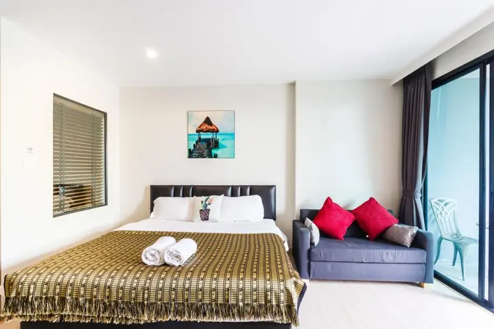 Кату: U208 - Patong Studio with kitchen, pool and private patio., Patong, Phuket, Thailand