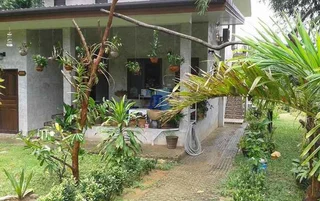 Такуа Па: Nananuira Apartment and Room