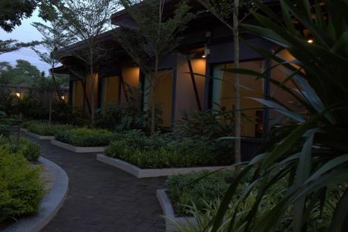 Лопбури: Paklop Resort