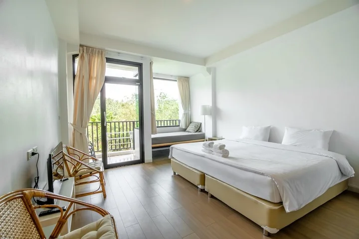 Остров Тау: The Dearly Koh Tao Hostel