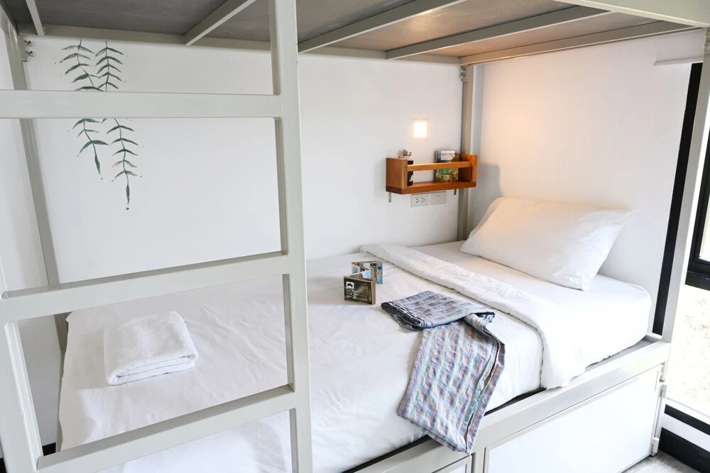 Остров Тау: The Dearly Koh Tao Hostel