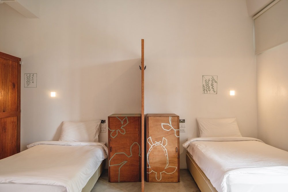 Остров Тау: The Dearly Koh Tao Hostel