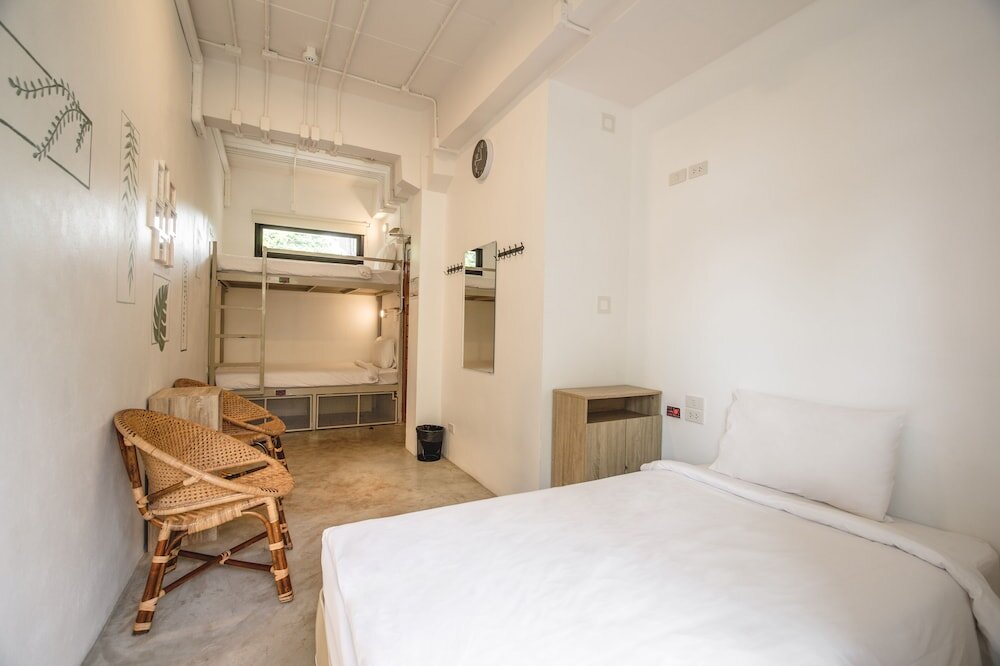 Остров Тау: The Dearly Koh Tao Hostel