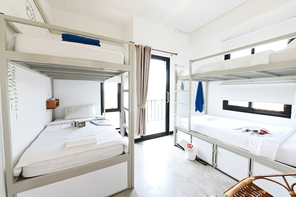 Остров Тау: The Dearly Koh Tao Hostel