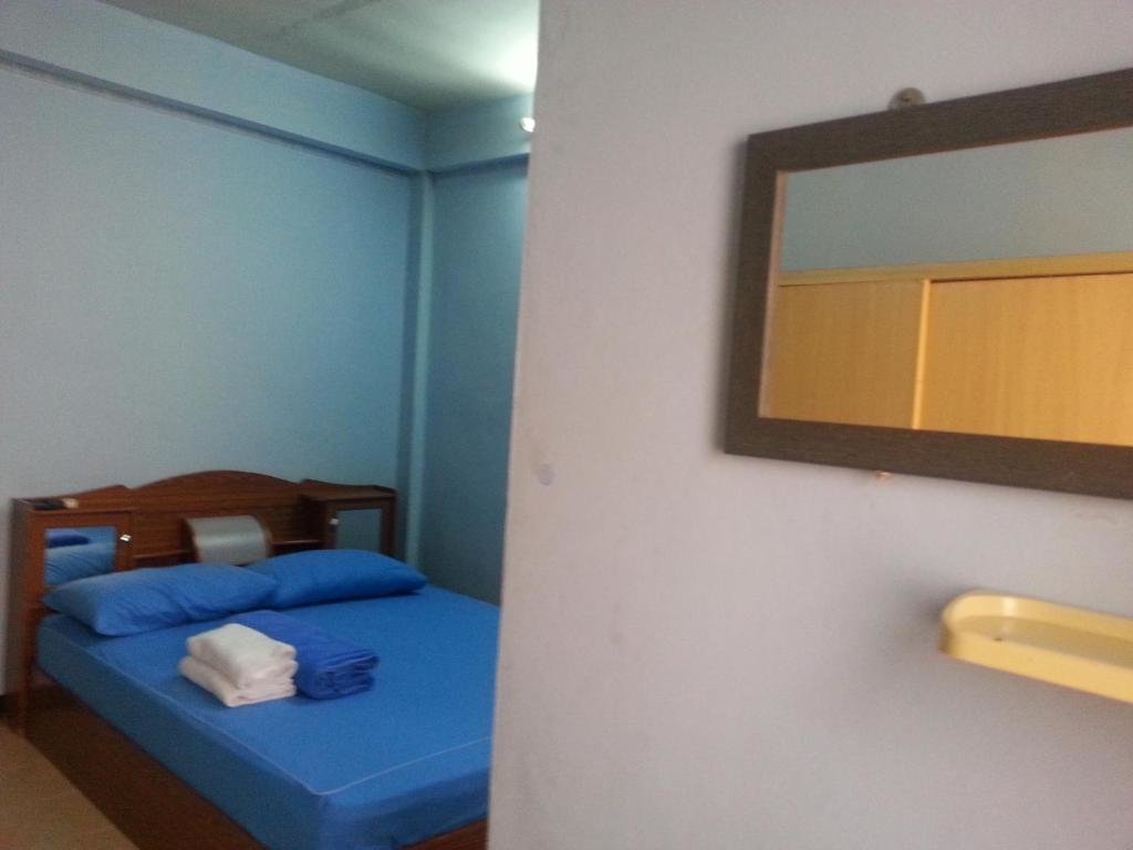 Бангкок: Roong-Arun Apartment