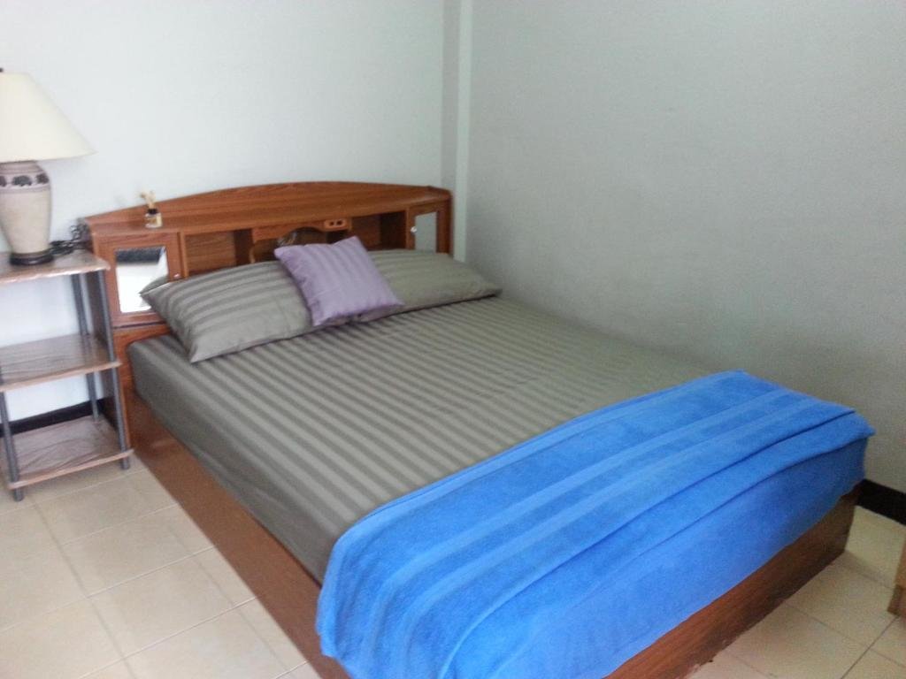 Бангкок: Roong-Arun Apartment