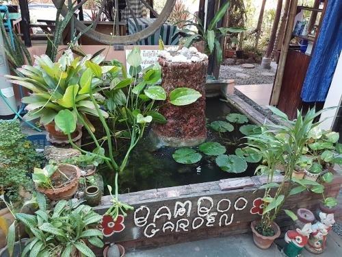 Удонтхани: Bamboo Garden