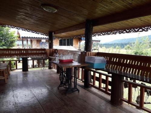 Кхао-Кхо: Phu Aram Khao Kho Resort