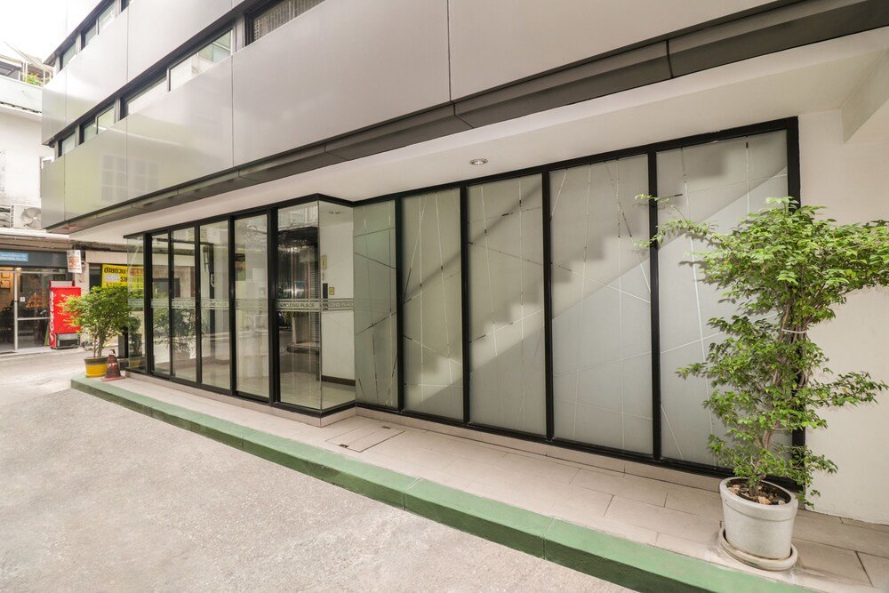 Premier Place Hotel by OYO Rooms — фото 2