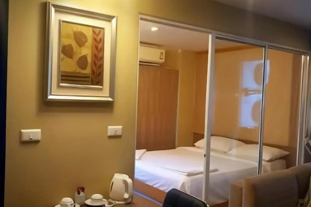 Бангкок: Greenview Ekkamai 10 by OYO Rooms