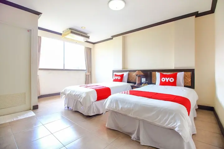 Банг Пхли: White Inn Hotel by OYO Rooms