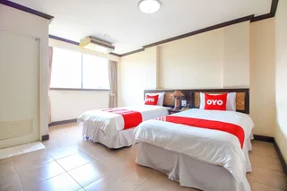 Банг Пхли: White Inn Hotel by OYO Rooms