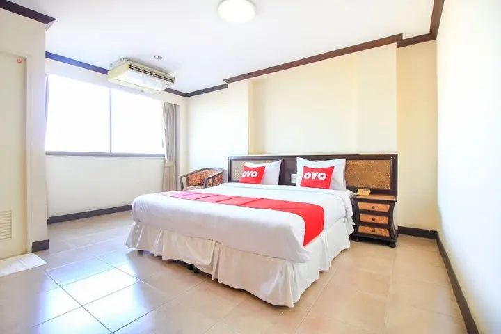 Банг Пхли: White Inn Hotel by OYO Rooms