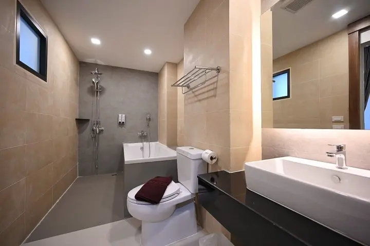 Кхонкэн: L2 Hotel