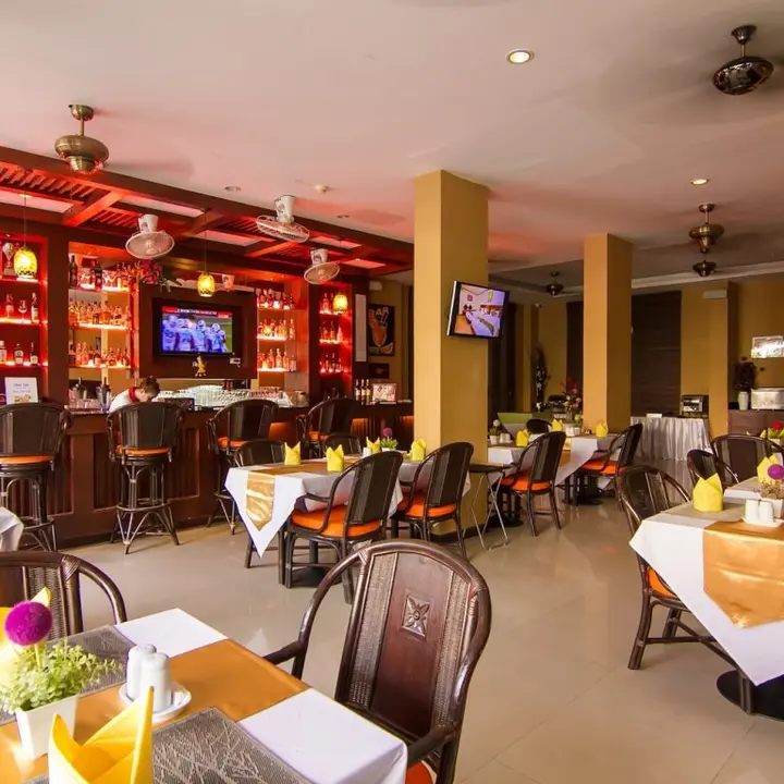 Кату: Patong Hemingway's Hotel