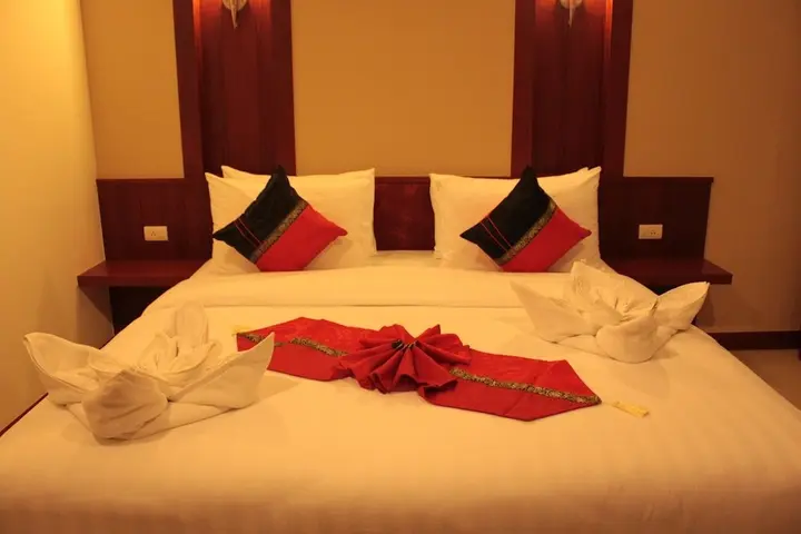 Кату: Patong Hemingway's Hotel