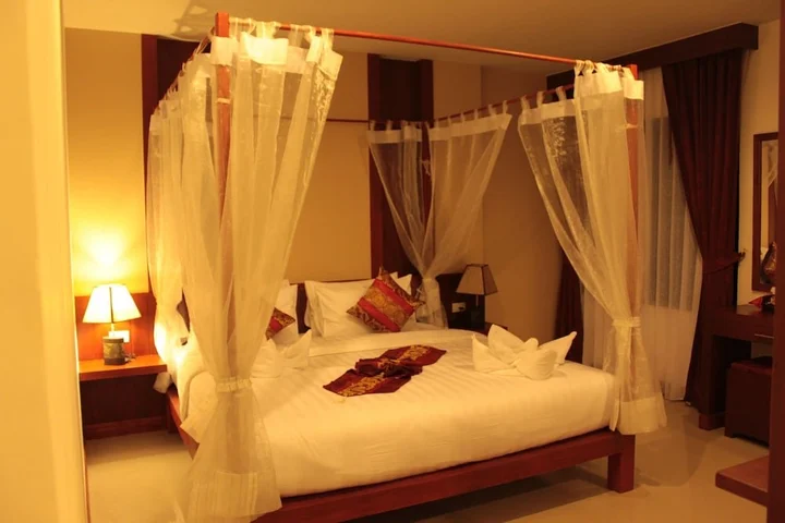 Кату: Patong Hemingway's Hotel