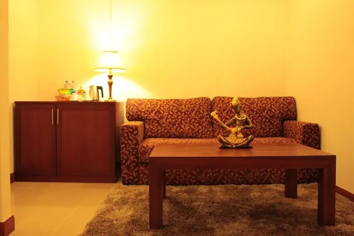 Кату: Patong Hemingway's Hotel