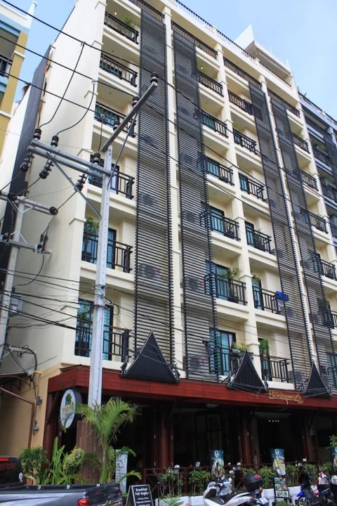 Кату: Patong Hemingway's Hotel