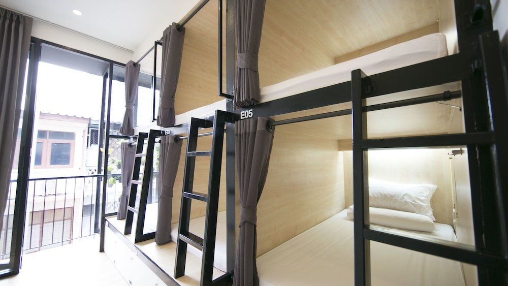 Бангкок: LaMurr Sukhumvit41 (Hostel)