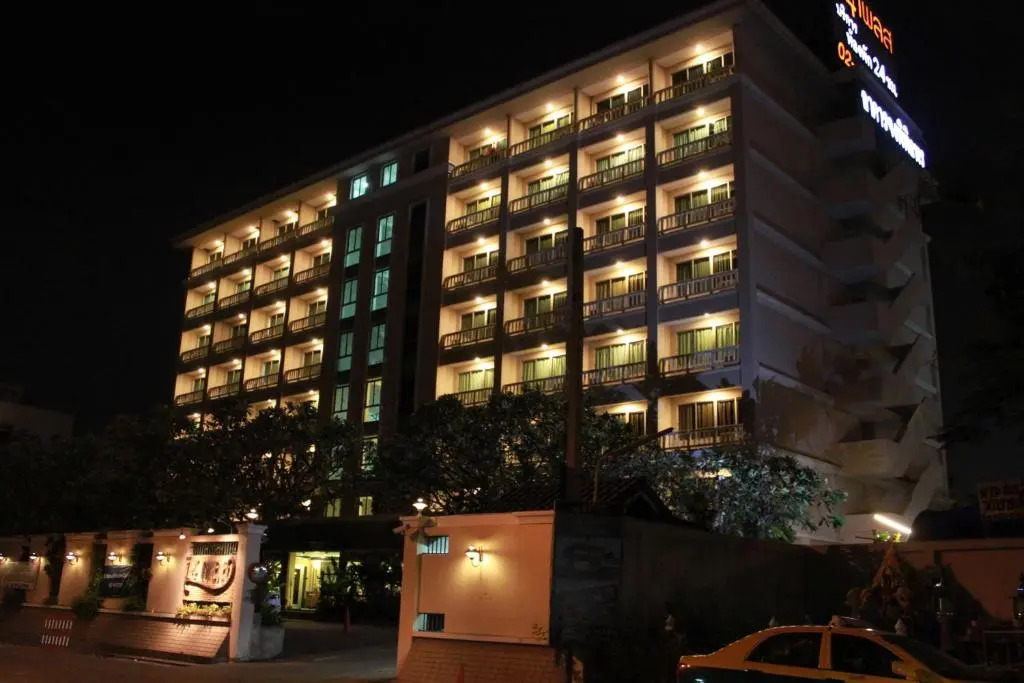 Бангкок: 14 Place Apartment