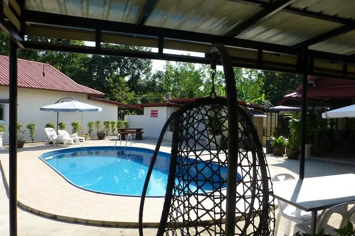 Бан-Мак-Хен: 1 Bedroom Pool Villa Tropical Fruit Garden Fast Wi-fi Smart Tv Home Cooking