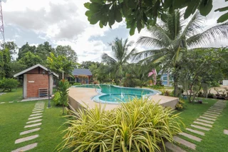 Дан-Макхам-Тиа: OYO 75339 Full Frame Resort (Vaccinated Staff)