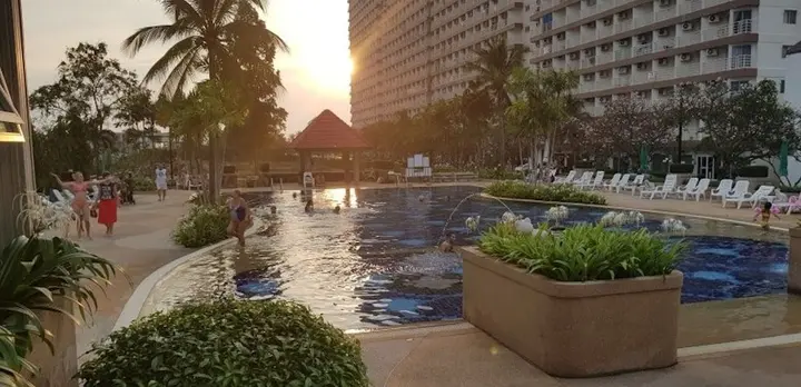 Паттайя: Jomtien Beach Condominium 3rd Floor apt