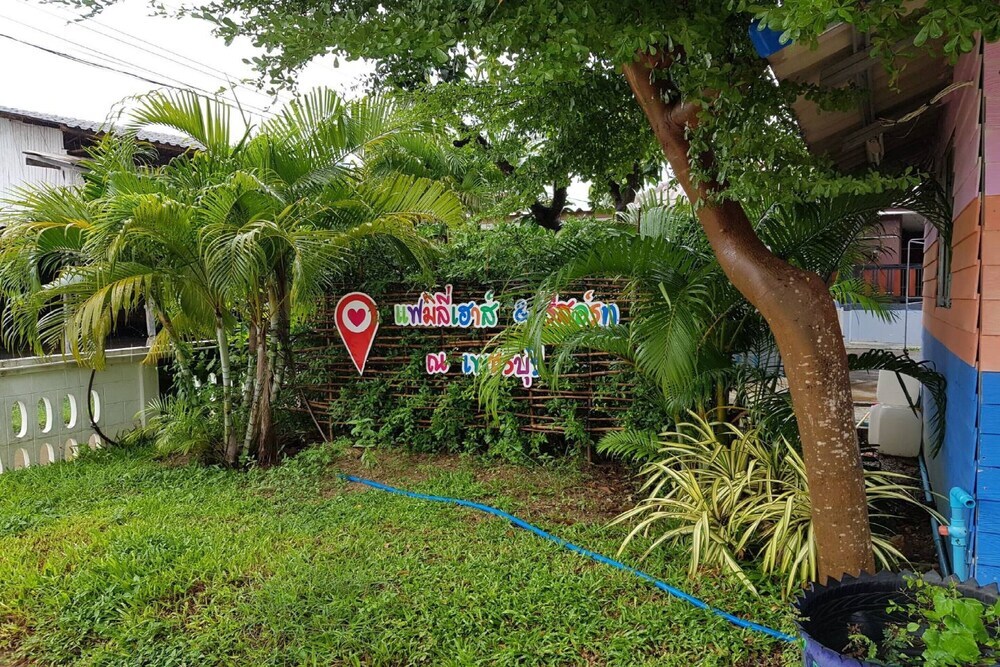 Тха-Май-Руак: OYO 75352 Hotel Family House And Resort Phetchaburi