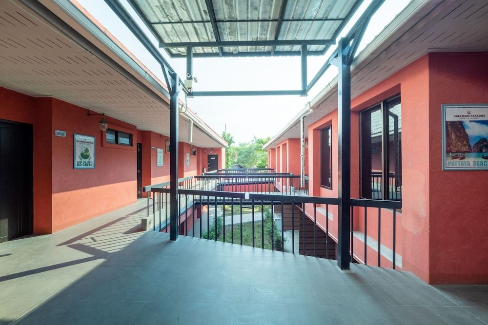 Паттайя: Oyo 75369 Cozy Rooms@ Pattaya Addicts