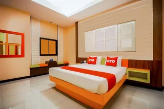 Сирача: Phadaeng Hotel by OYO Rooms