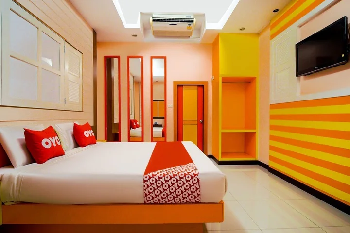 Сирача: Phadaeng Hotel by OYO Rooms