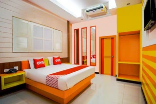 Сирача: Phadaeng Hotel by OYO Rooms