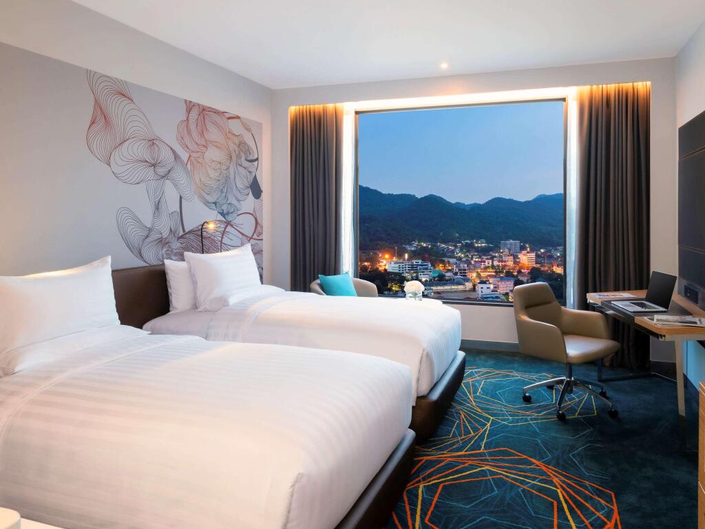 Сирача: Novotel Marina Sriracha