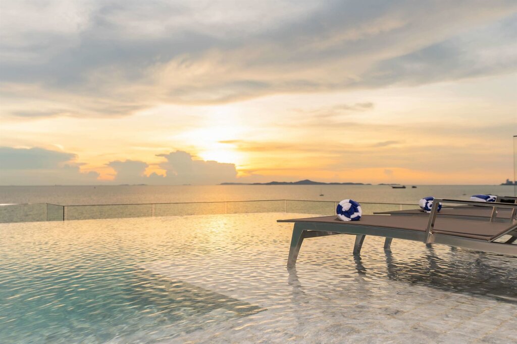 На Чом Тхиан: Bayphere Hotel Pattaya