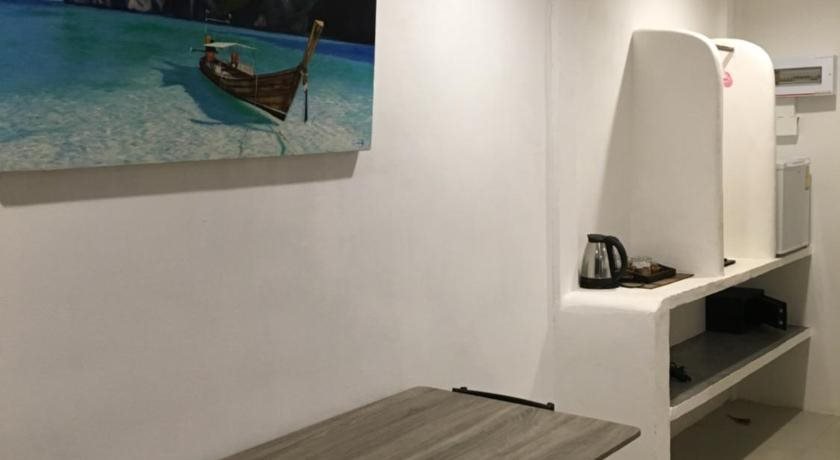 Ланта: La Marina - Khlong Nin Beach