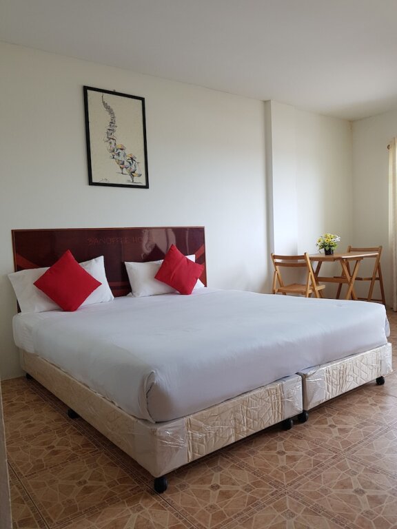 Паттайя: Pearl Inn