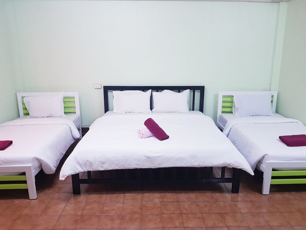 Хатъяй: JR Guest House