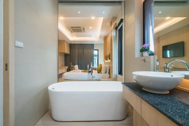 Камала Бич: The White Pool Villa Kamala Beach Phuket