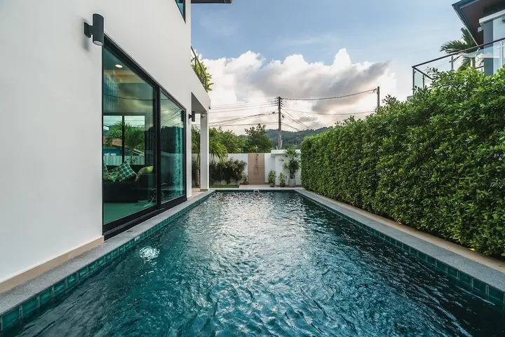 Камала Бич: The White Pool Villa Kamala Beach Phuket