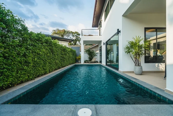 Камала Бич: The White Pool Villa Kamala Beach Phuket
