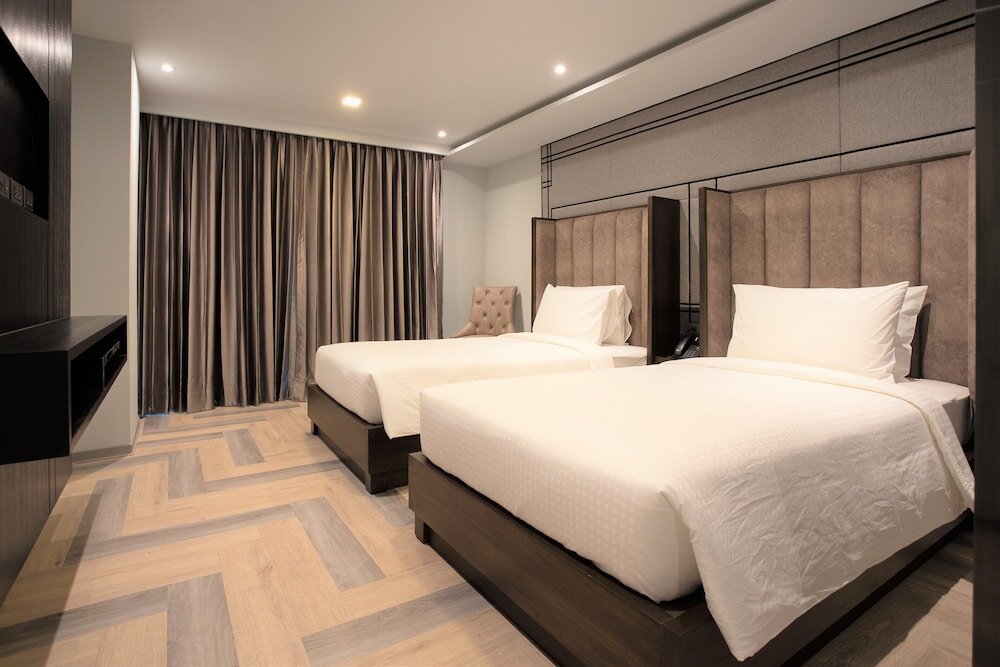Бангкок: First Pride Hotel