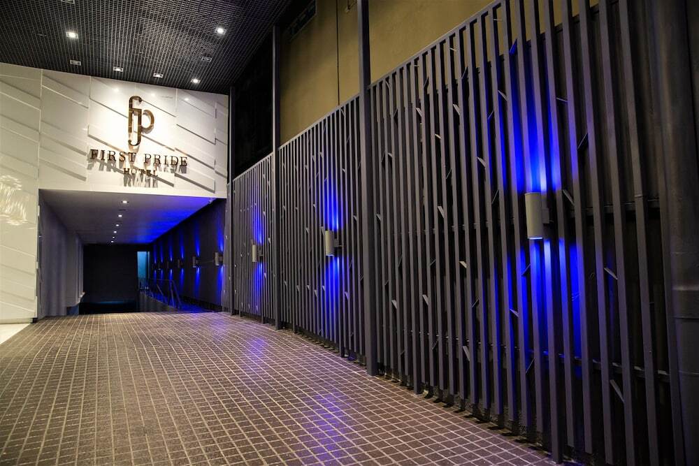 Бангкок: First Pride Hotel