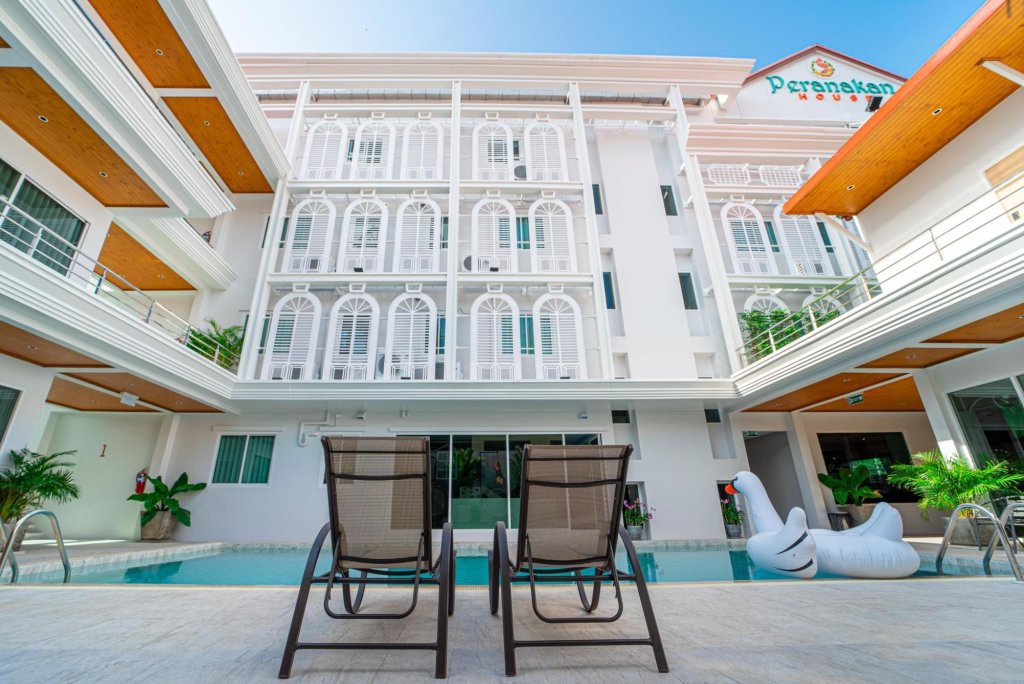 Муанг: Peranakan House