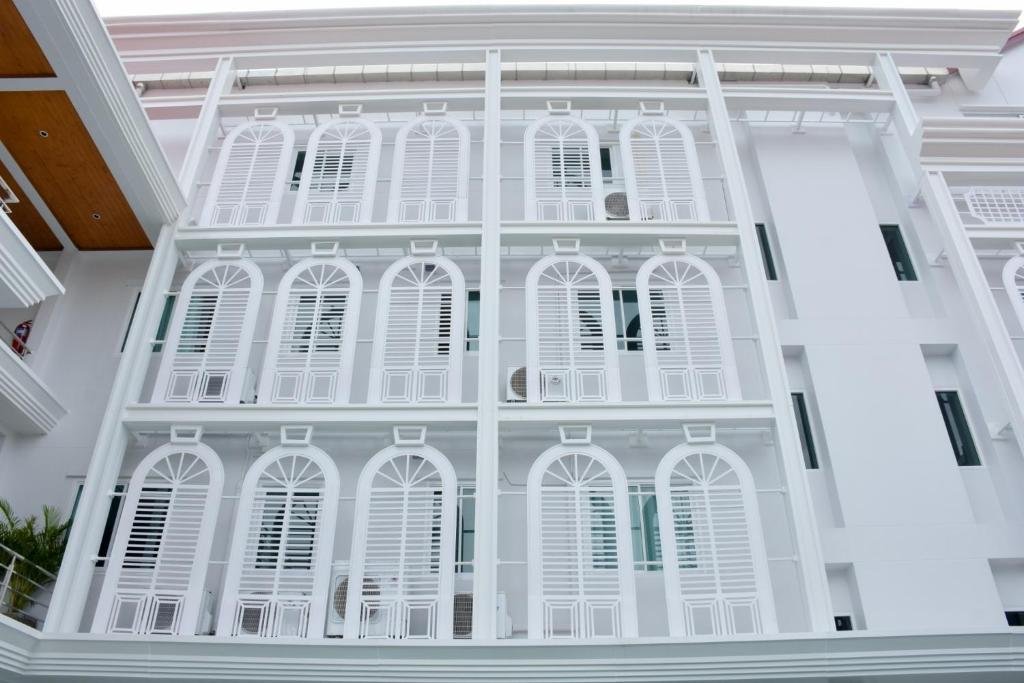 Муанг: Peranakan House