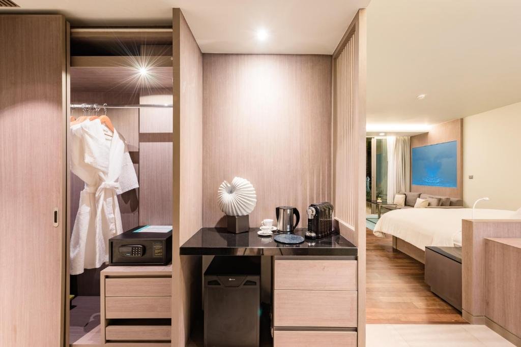 Патонг: Oceanfront Beach Resort