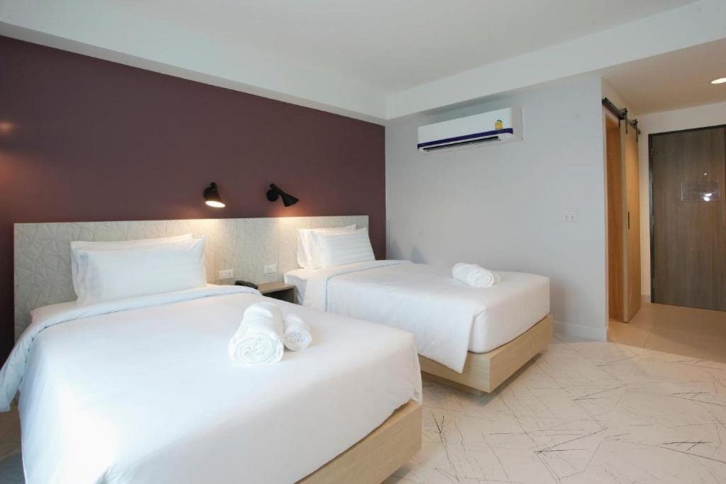 Бангкок: Port Canary Hotel