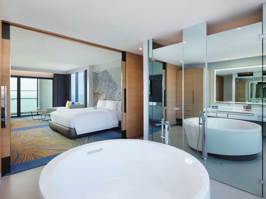 Сирача: Novotel Marina Sriracha & Koh Si Chang Hotel