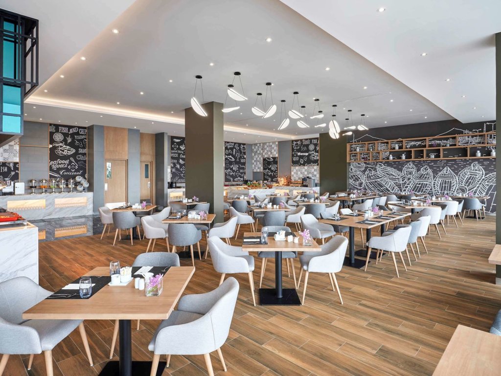 Сирача: Novotel Marina Sriracha & Koh Si Chang Hotel